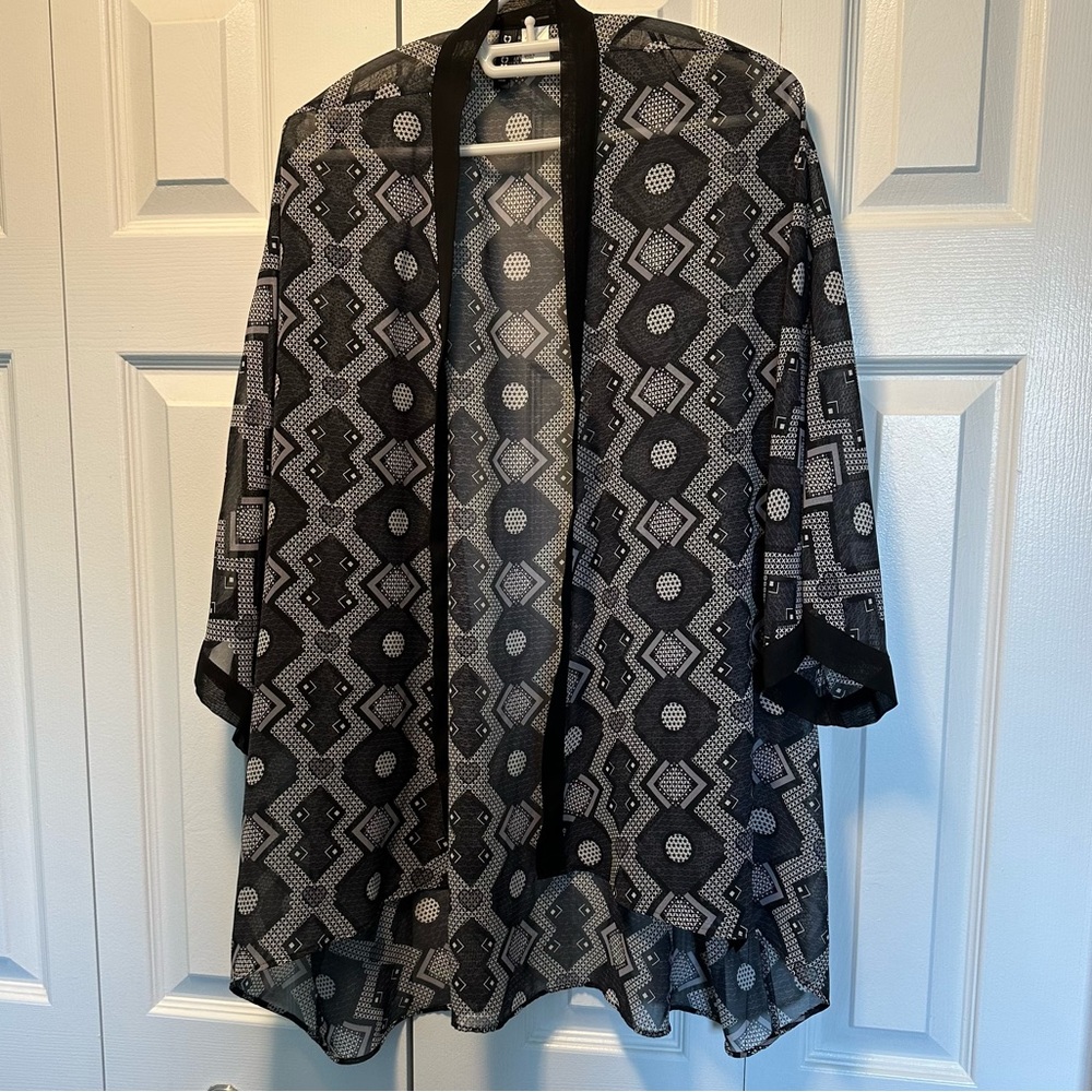 Sheer Patterned Kimono